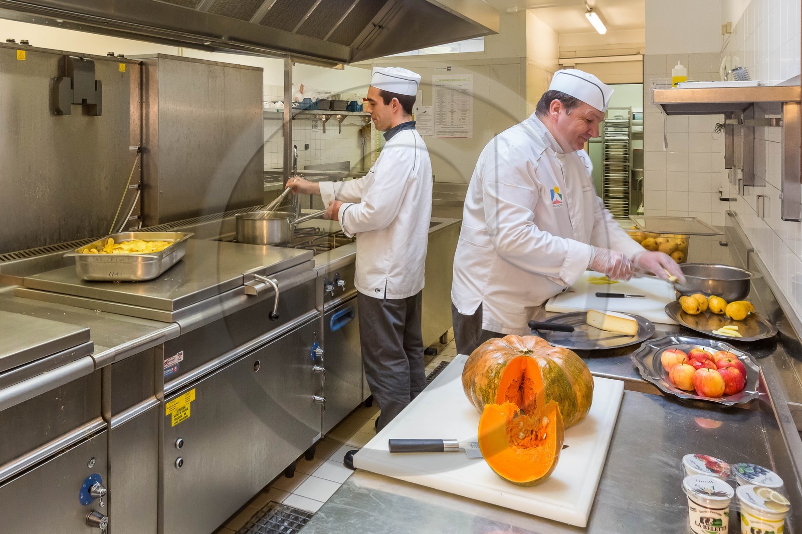Briançon, restauration scolaire, cuisine municipale du Centre Lepoire
