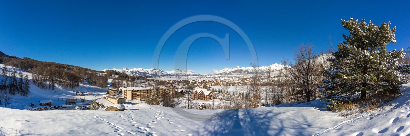 Vallée du Champsaur, station village d'Ancelle