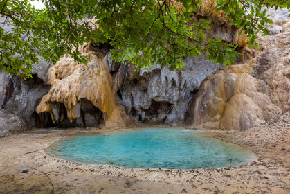 Réotier, fontaine pétrifiante