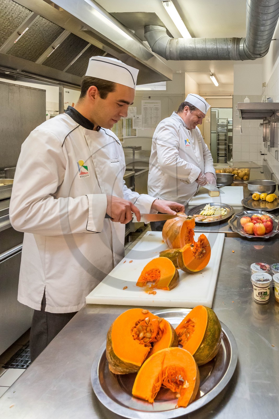 Briançon, restauration scolaire, cuisine municipale du Centre Lepoire