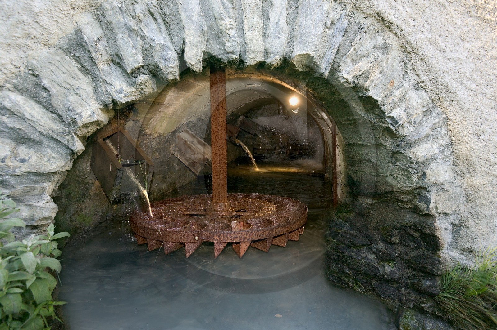 Arvieux, hameau des Moulins, ancien moulin à eau