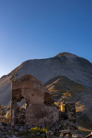 Col du Chaberton et les ruines de l'ancien camp militaire