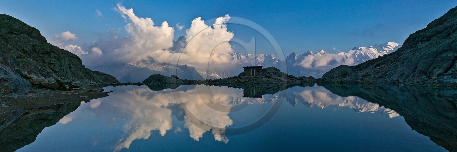Lac Blanc et le massif du Mont-Blanc