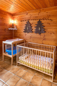 Chalet Carpe Diem, Gîte de France 3 ***, lit bébé et table à langer