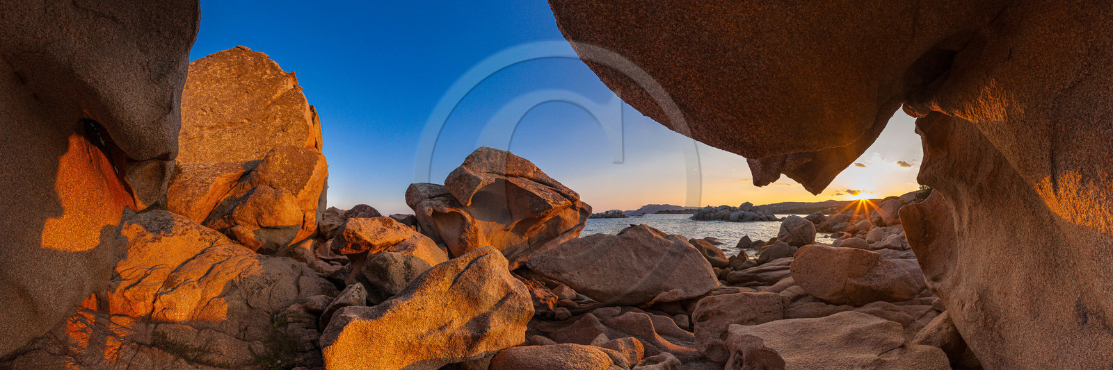 Porto-Vecchio, rochers porphyres de Palombaggia