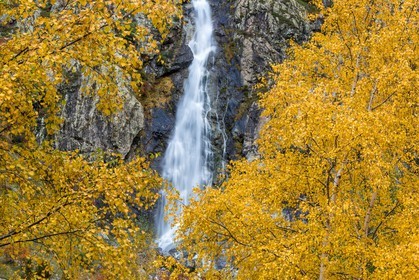 Vallée de la Bonne,  Le Désert, cascade de la Pisse