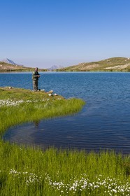 Orcières 1850, pêcheurau lac Jumeaux