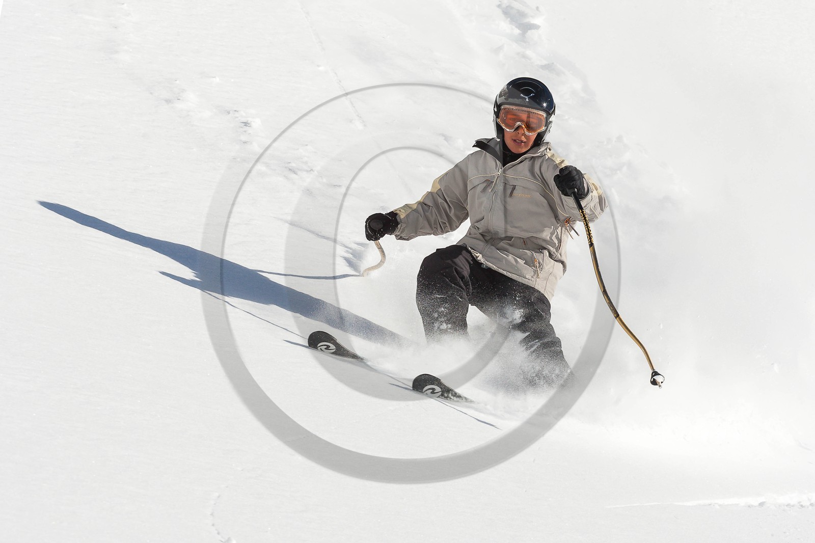 Ski enfant poudreuse