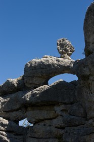 Vallée de l'Oule, Montmorin, Col des Tourettes, Roche percée
