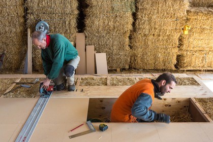Constructeur de maison en paille