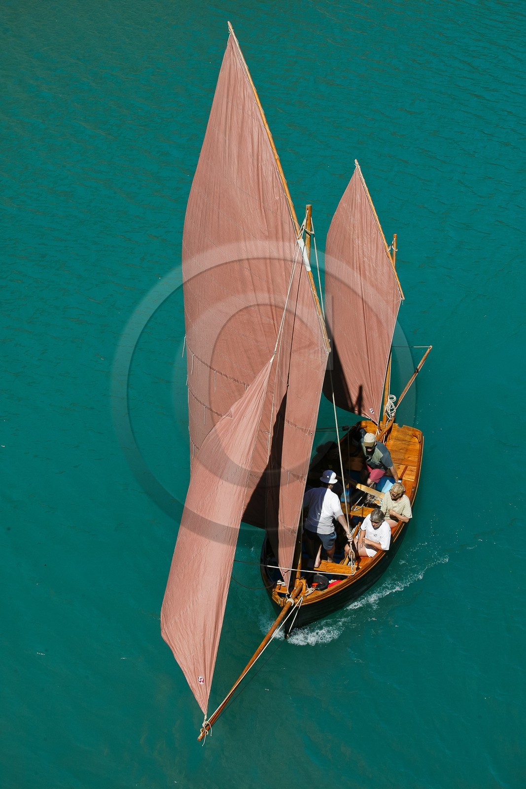 Lac de Serre-Ponçon, Rassemblement Vieux Gréements sur le Lac de Serre-Ponçon, , Rencontre de Voiles traditionnelles