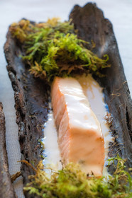 Truite du Léman, mariage lac et forêt, goût d’épicéa