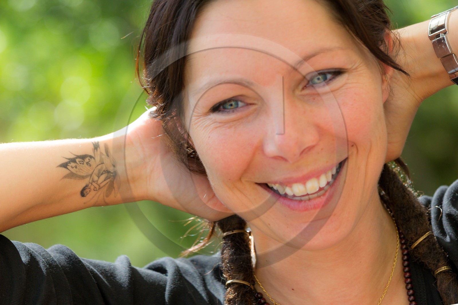 Carole Prost cultive du safran qui ensoleille ses créations