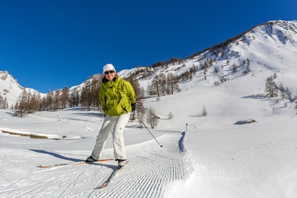 Larche, col de Larche, ski de fond dans le vallon du Lauzanier