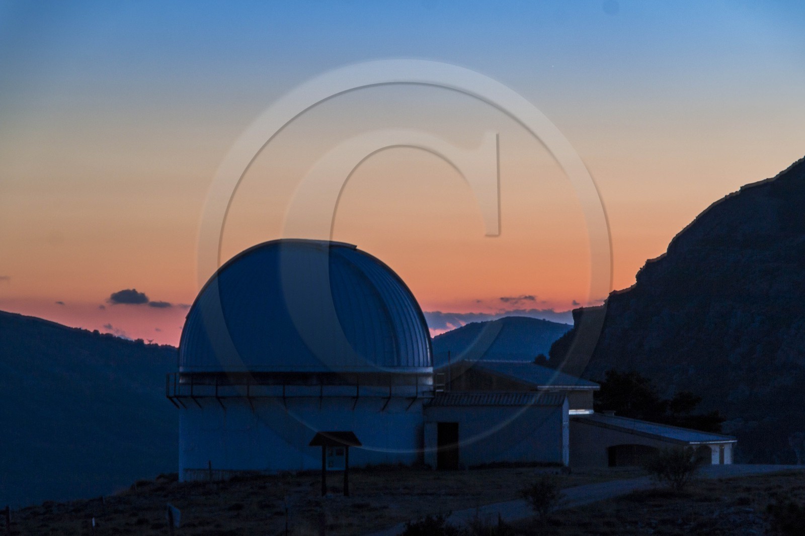Caussols, plateau karstique de Calern, observatoire de la Cote d'Azur, Observatoire des sciences de l’Univers