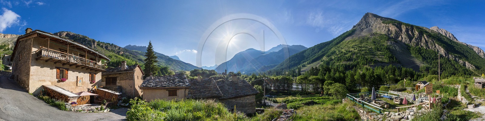 Saint-Paul-sur-Ubaye, hameau de Maljasset, Maison d'hôtes Les Z