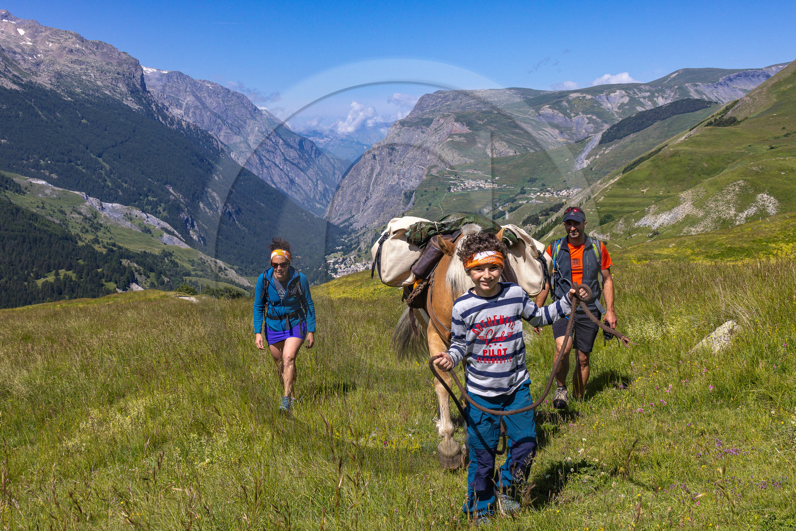 Trek famille avec animaux de bats
