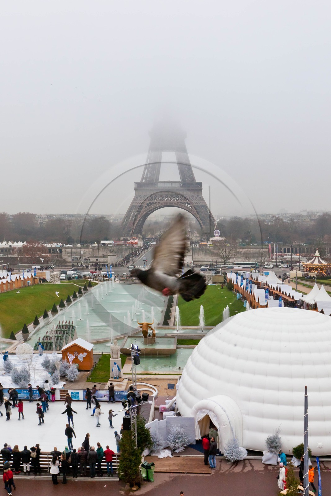 Paris, 2011, le village de Noël du Trocadéro et son univers de neige et glace