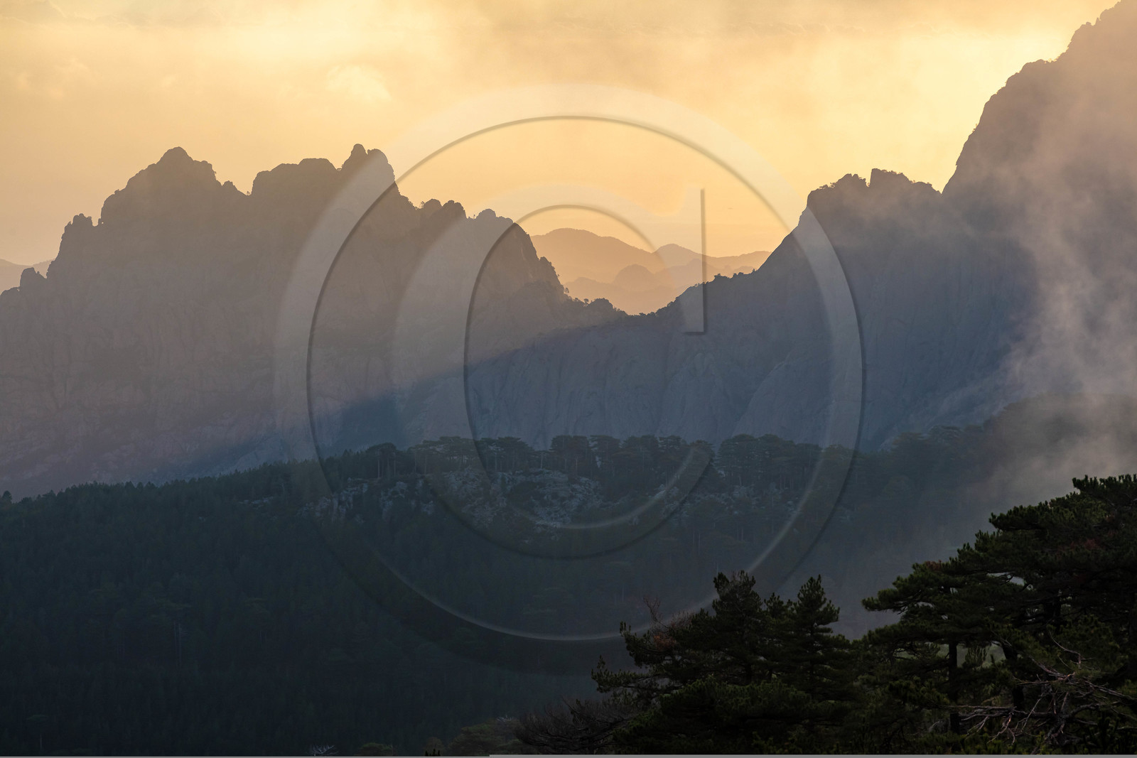Les Aiguilles de Bavella (forchi di Bavedda )