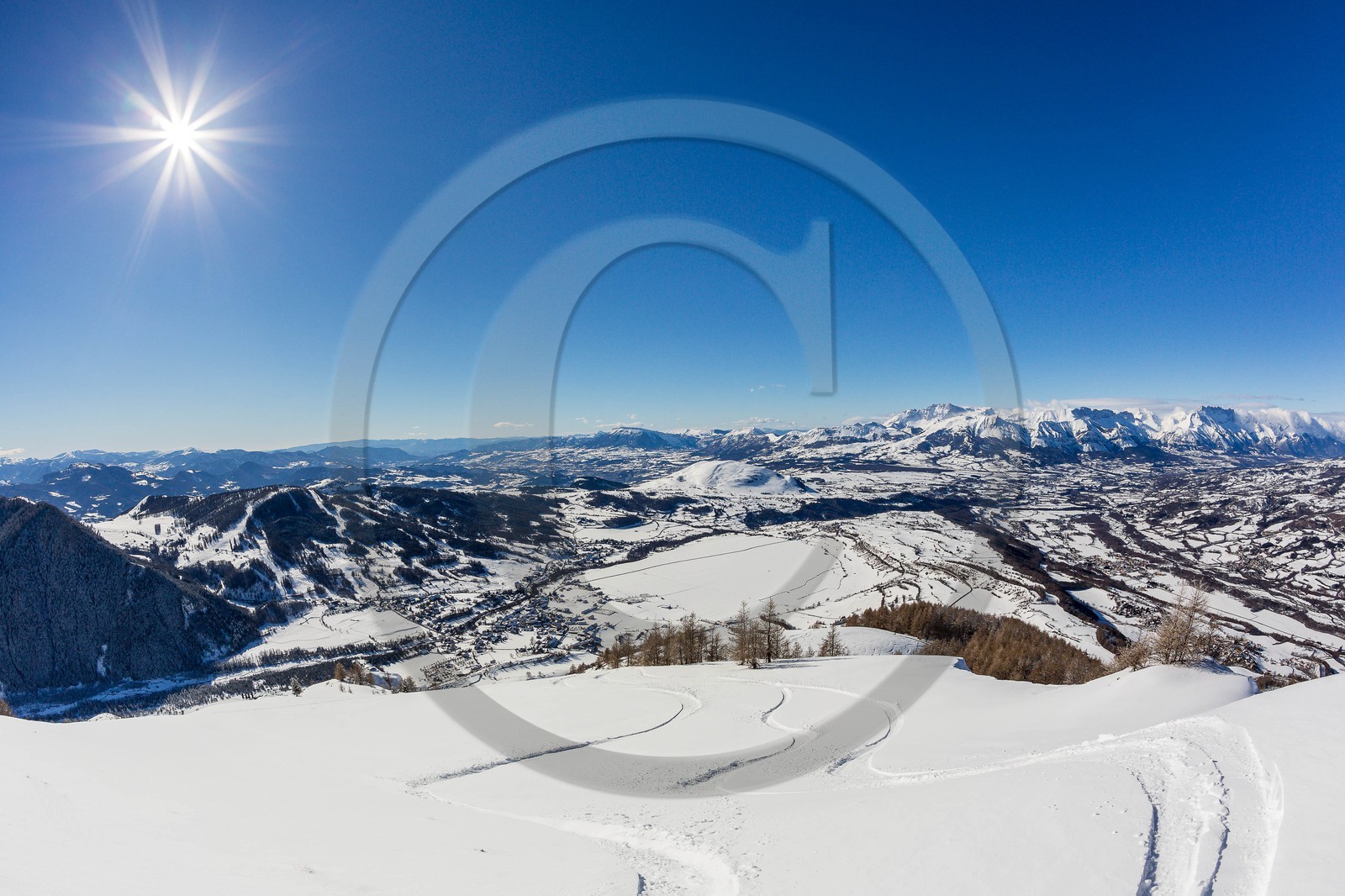 Vallée du Champsaur, station village d'Ancelle