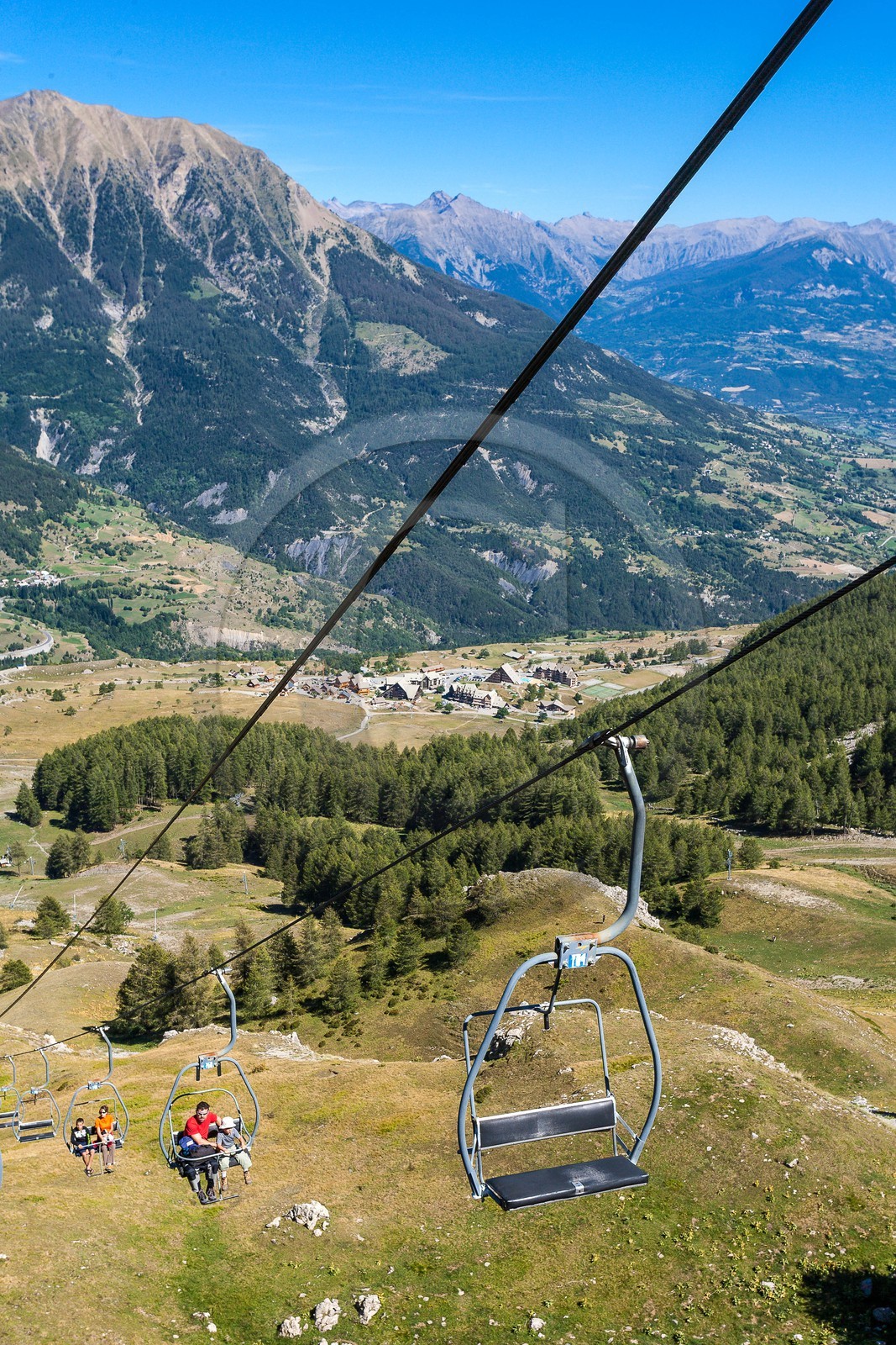 Pays de Serre-Ponçon, Réallon et les Aiguilles de Chabrières, télésiège de Chabrières