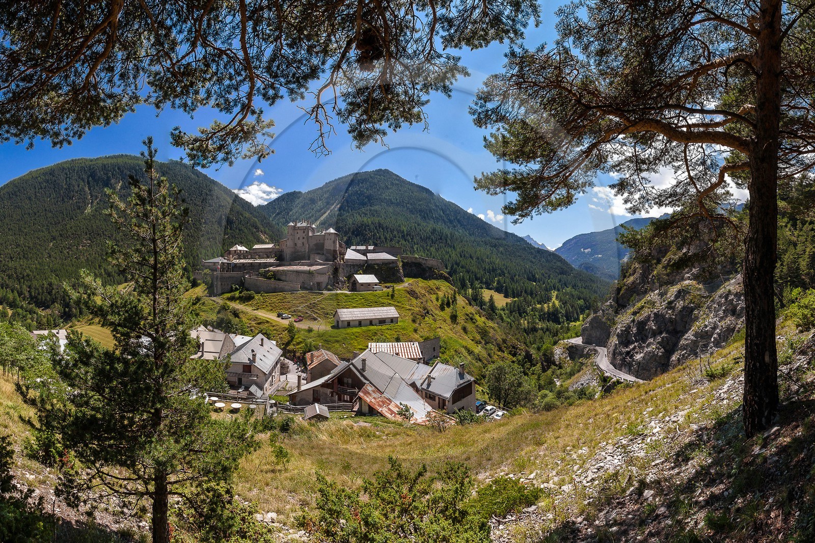 Fort Queyras, Château-Queyras