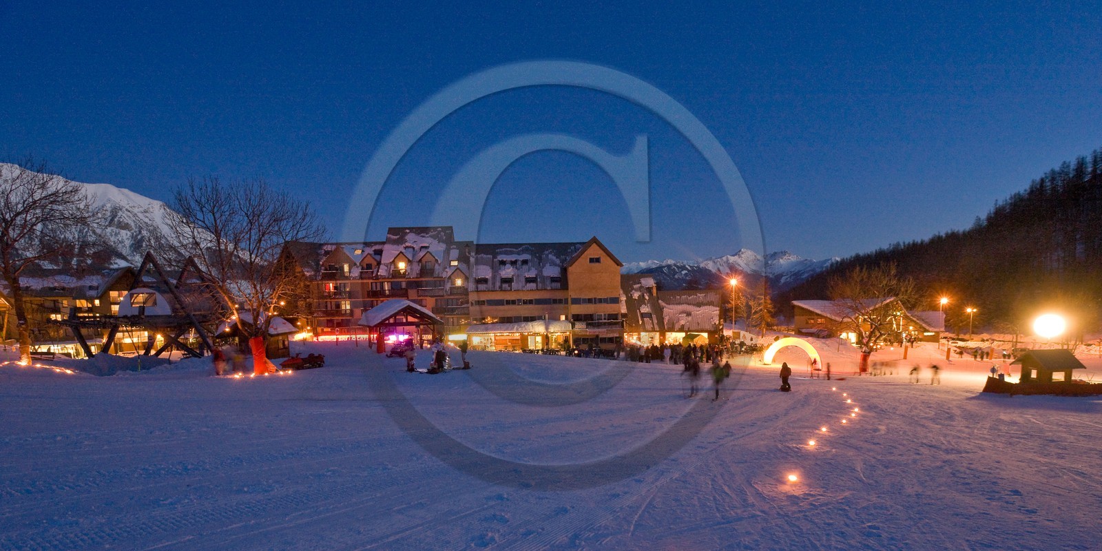 Station de ski de Réallon, course de ski alpinisme nocturne Laetitia Roux