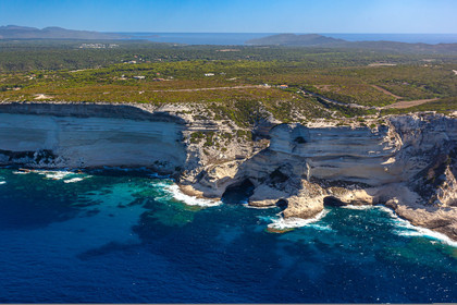 Bonifacio, falaises de calcaire