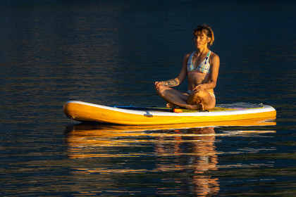 Yoga sur paddle, Serre-Ponçon Aloha