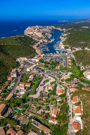 La citadelle et le port de Bonifacio