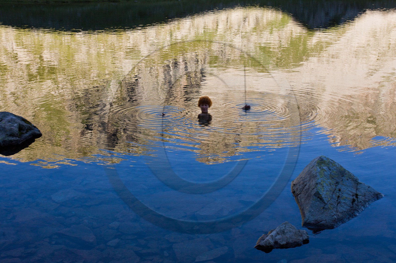 Baignade au lac de Cebeyras