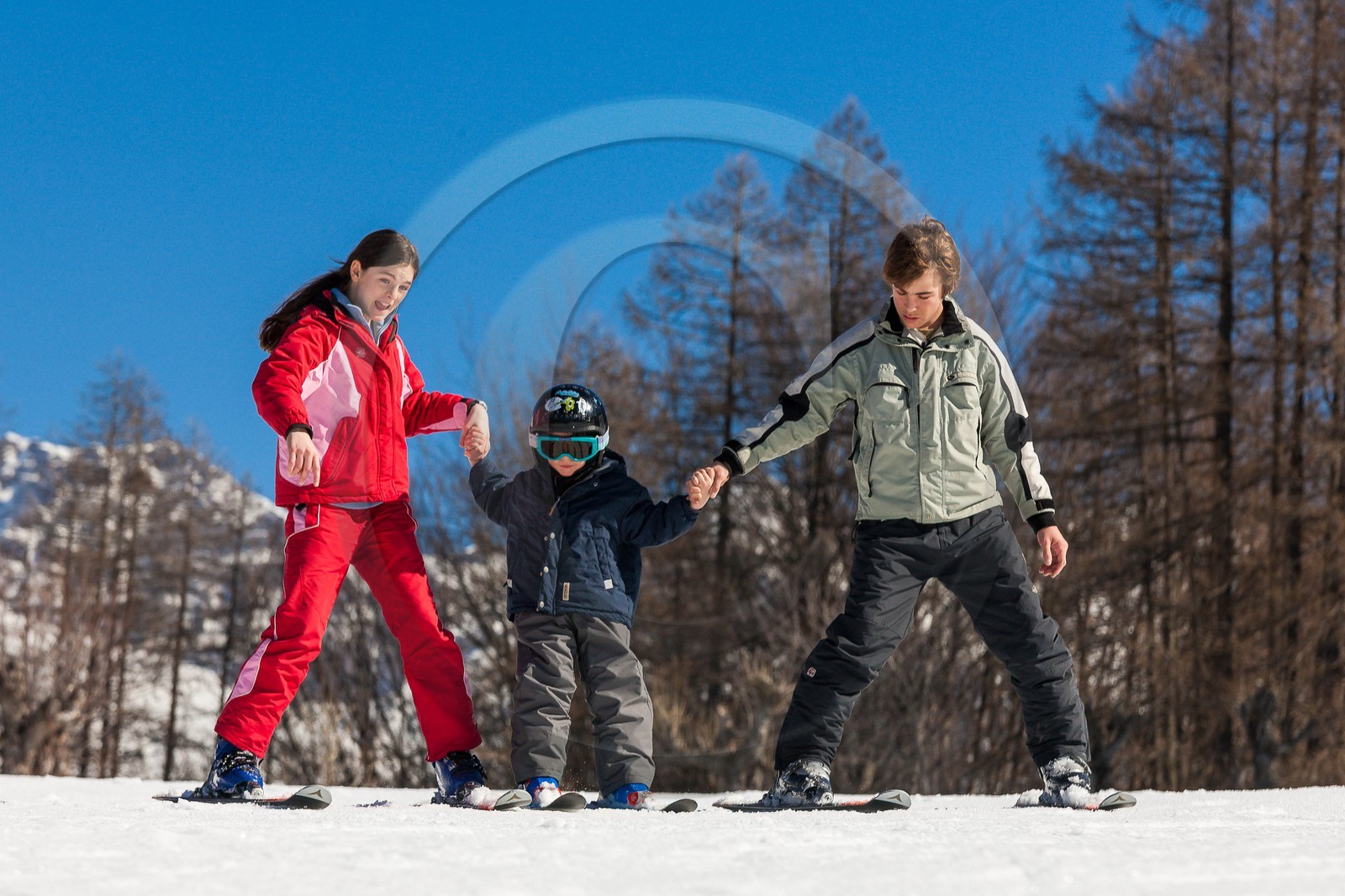 Ski enfant famille piste de ski