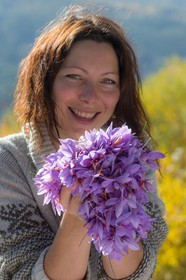 Carole Prost cultive du safran qui ensoleille ses créations