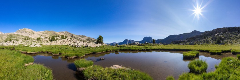 Vallon du Laverq, lac et tourbière Les Eaux-Tortes