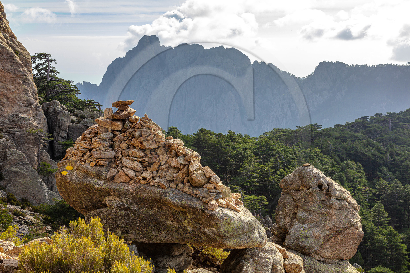 Les Aiguilles de Bavella (forchi di Bavedda )
