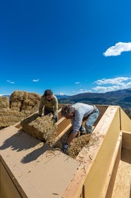 Constructeur de maison en paille