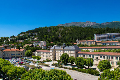 Gap, Place de Verdun et Lycée Dominique Villars