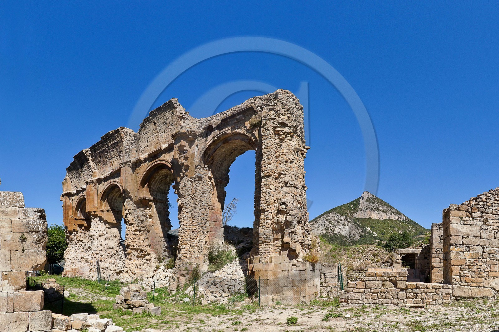 Saint-André de Rosans, Prieuré fondé par l'ordre de Cluny au Xème siècle