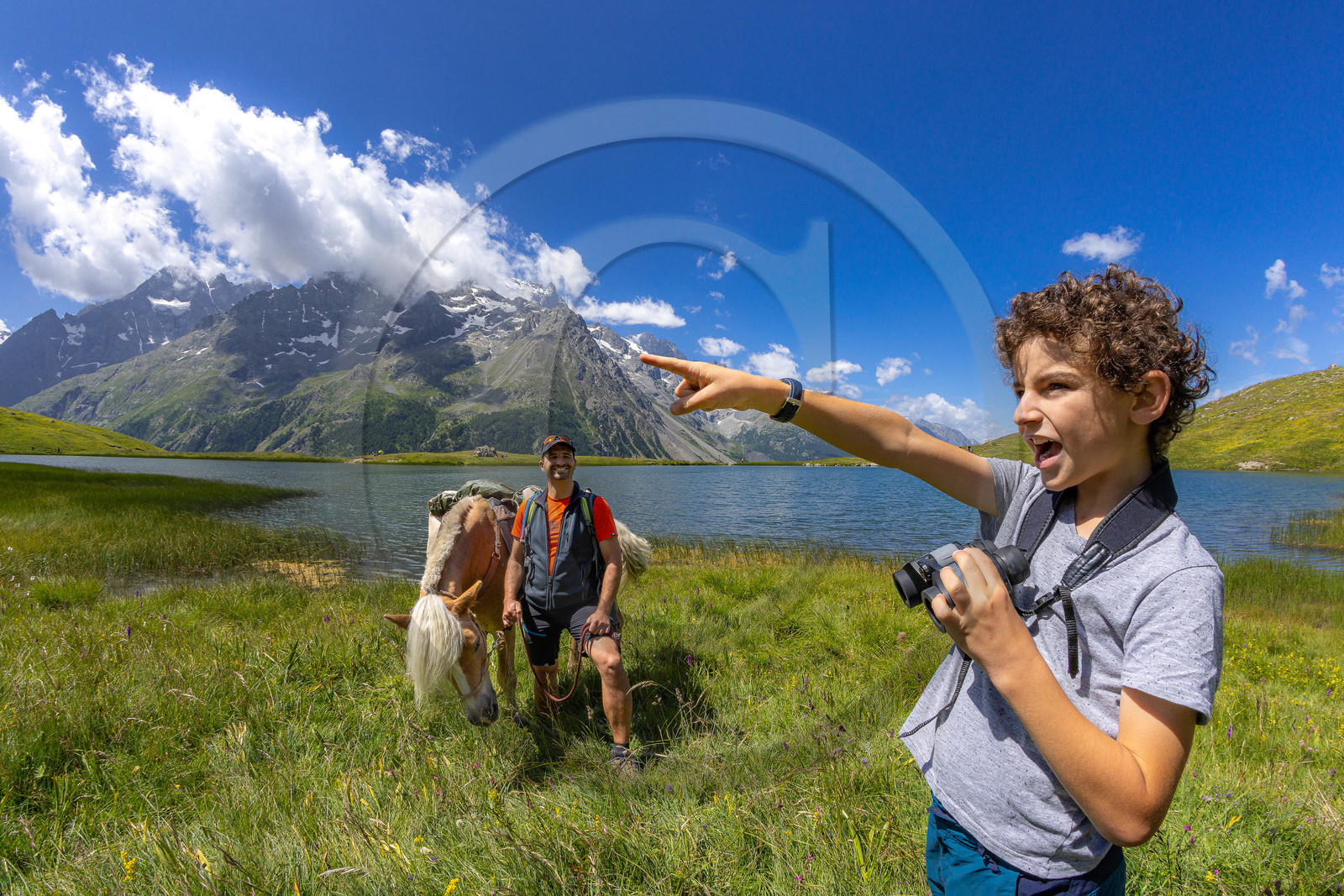Trek famille avec animaux de bats