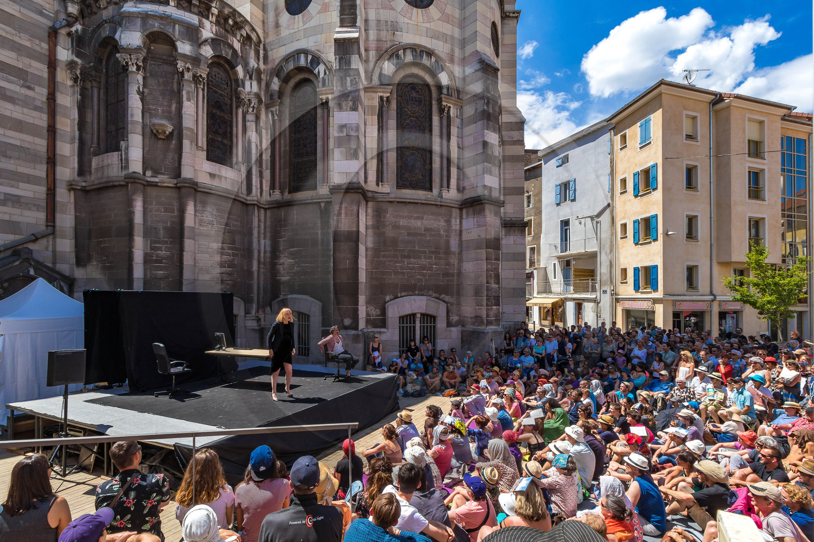 Festival Arts De Rue, Tous dehors (enfin) ! Argent, Pudeurs et Décadences