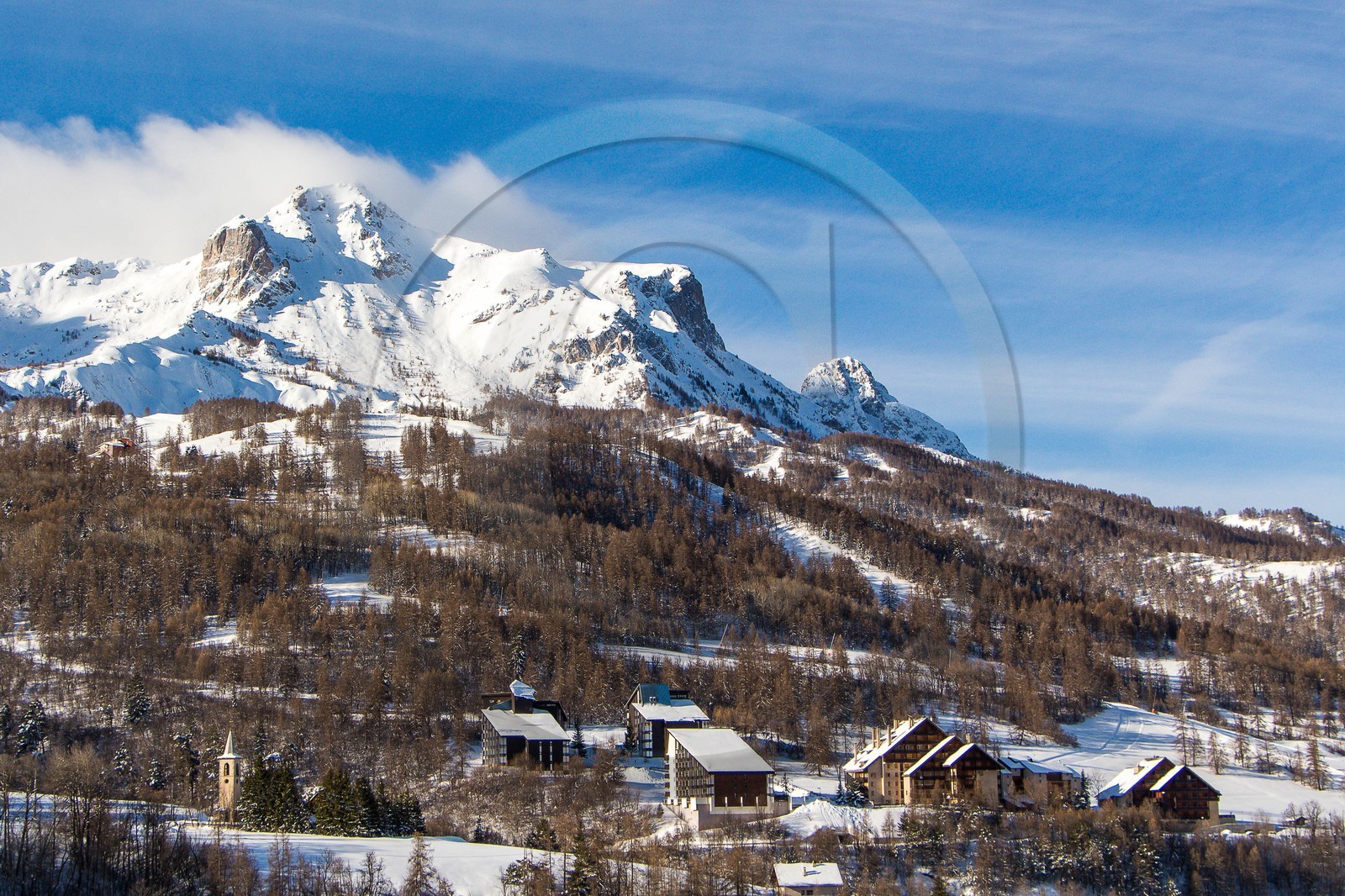 station de ski Sauze Super-Sauzedepuis Serre-Notre-Dame, hameau La Conche