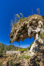 Cascade pétrifiante de Remollon
