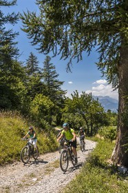 Bernard Pascal accompagnateur en montagne, VTT et VTT électrique