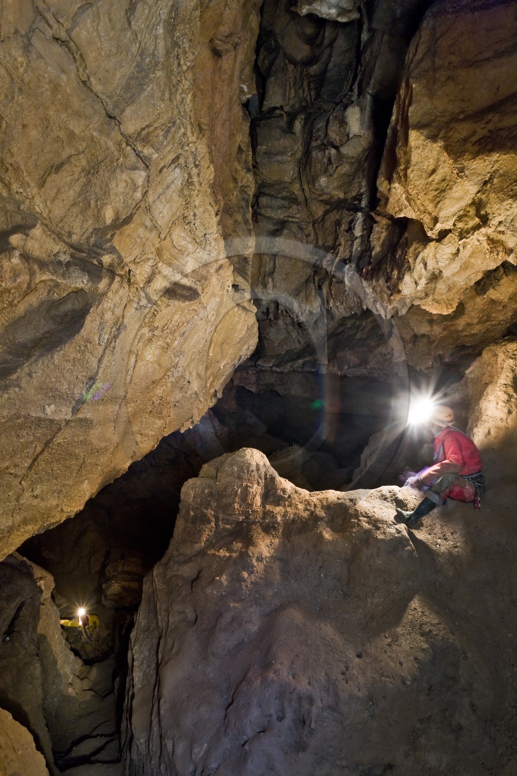 Gorges d'Agnielles, Spéléologie