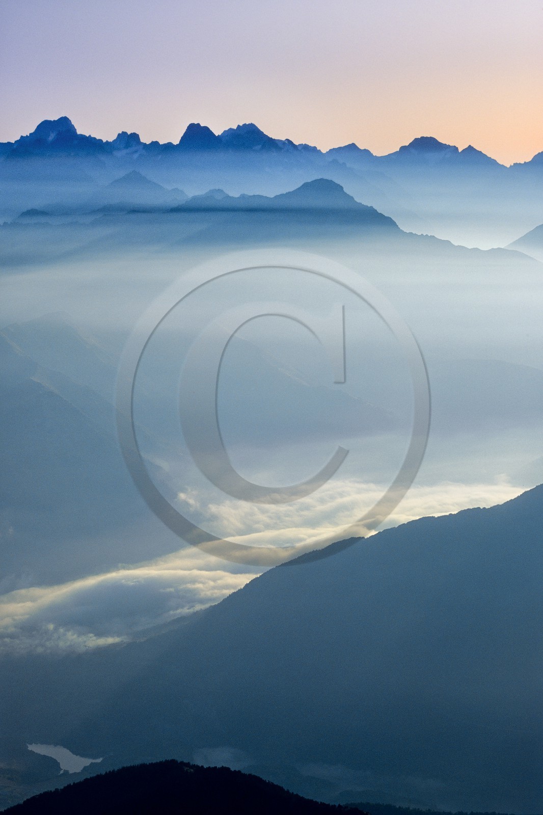 Massif des Ecrins depuis la montagne l'Obiou