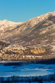 La ville d'Embrun est construite sur un roc et domine la Durance