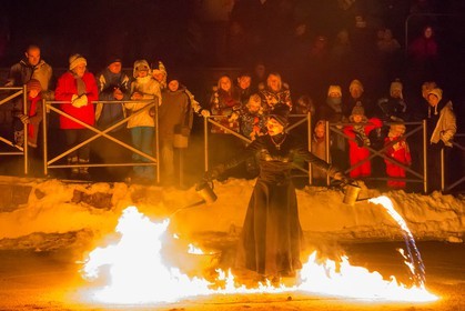 Lac de Serre-Ponçon, Savines-le-Lac, spectacle  Neige de Feu