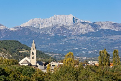 Pays de Serre-Ponçon, village de Chorges