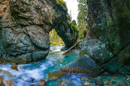 Réserve naturelle des Contamines-Montjoie, Pont naturel, torrent du Bon Nant