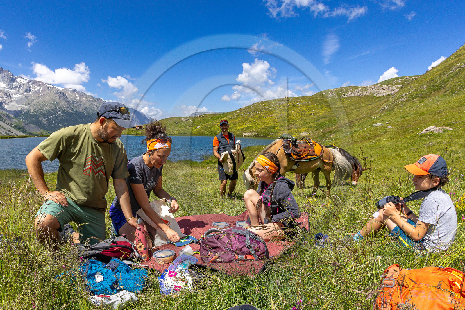 Trek famille avec animaux de bats